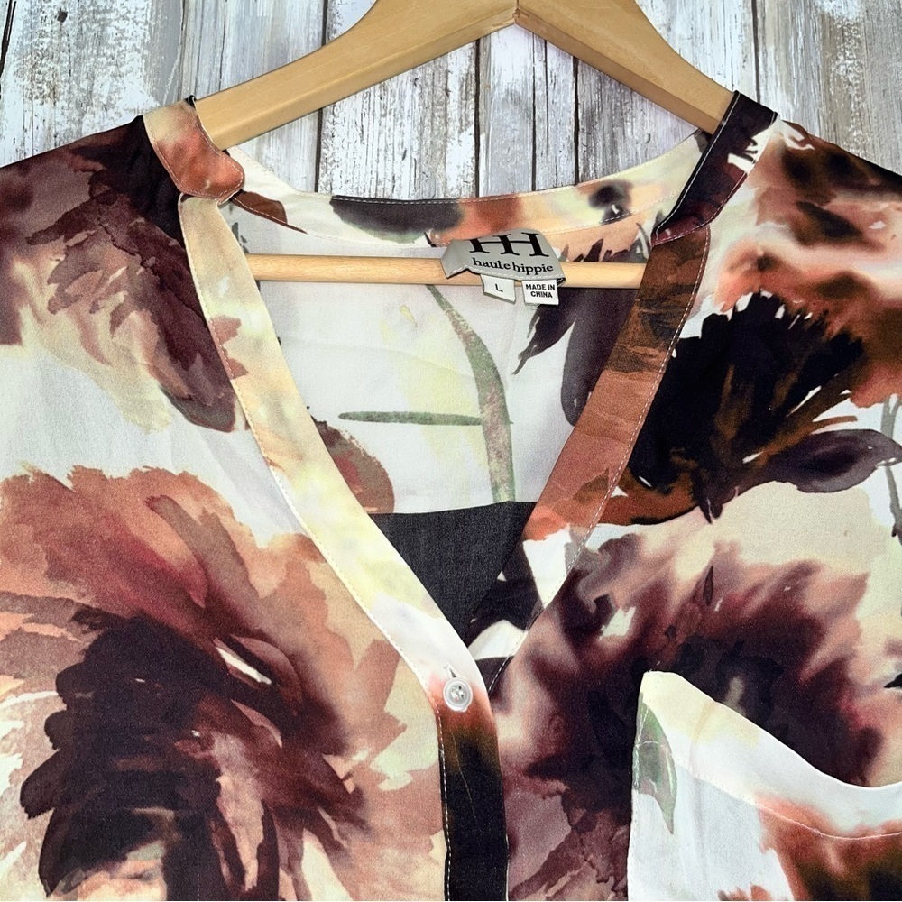 Haute Hippie 100% Silk Floral Button Up Blouse High Low Top L - Picture 5 of 6